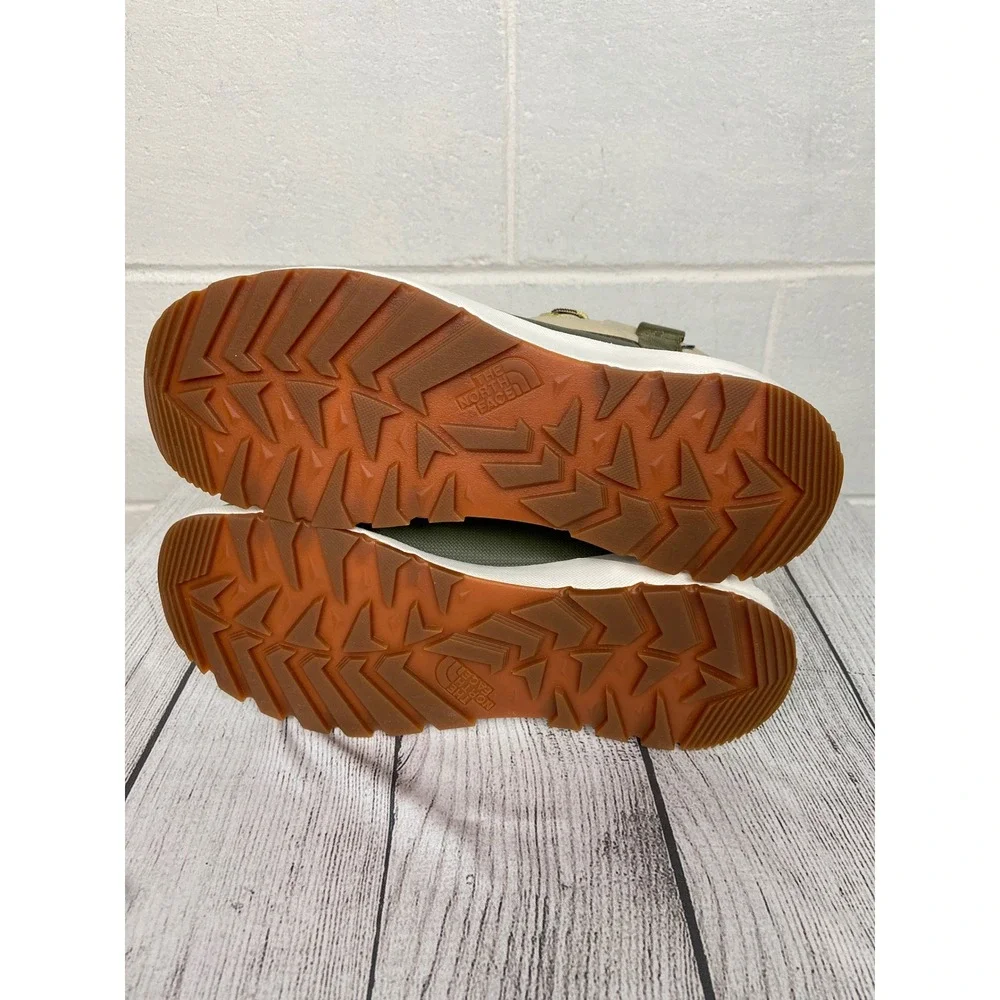 The North Face Thermoball Lace Up Luxe WP Winter Boots Waterproof Women's‎ 10